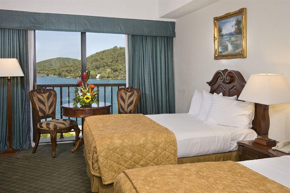 Windward Passage Hotel Charlotte Amalie Chambre photo