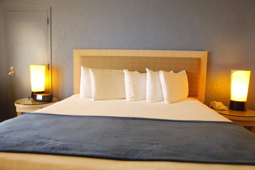 Windward Passage Hotel Charlotte Amalie Extérieur photo